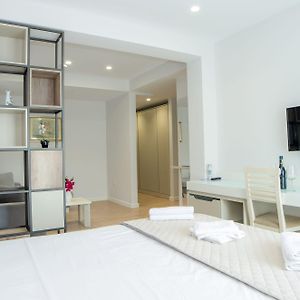 Deluxe Queen Suite
